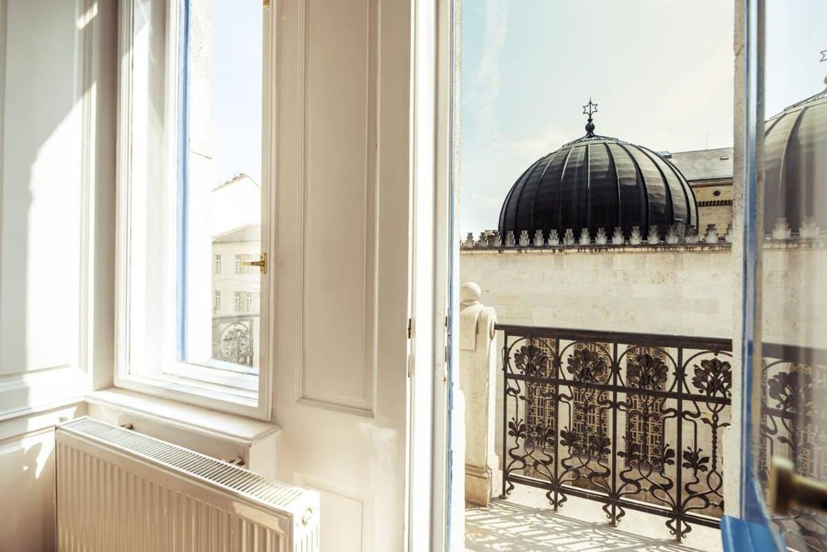 New A C Studio With View Of The Synagogue Boedapest Buitenkant foto